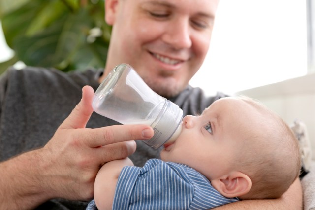 You Need This New Hybrid Baby Bottle on Your Registry Now