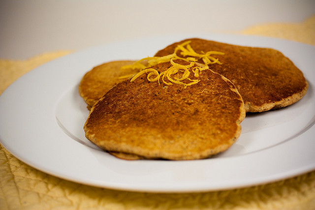 lemon-pancakes-cc-flickr-veganbaking