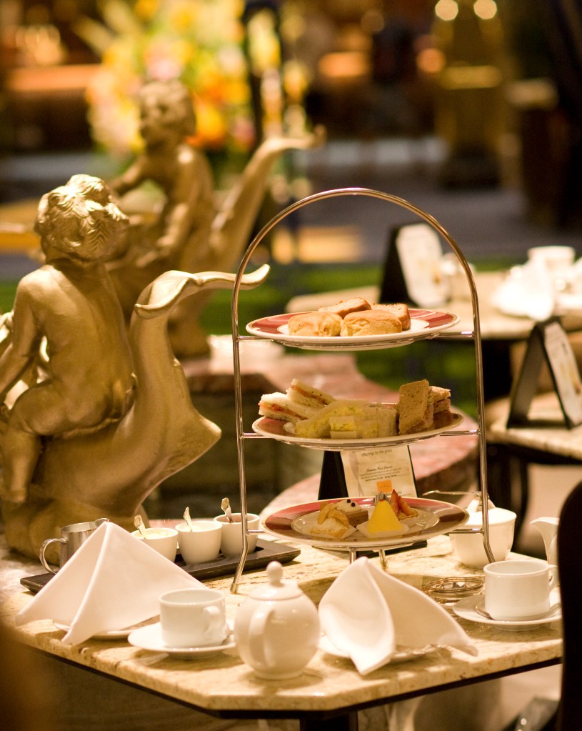 tea-at-drake-chicago