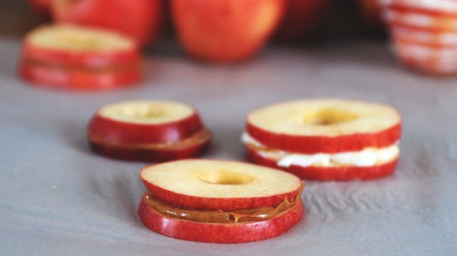 apple sandwiches are an easy snack