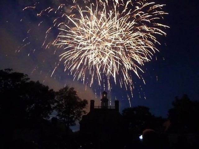 williamsburg-fireworks-va