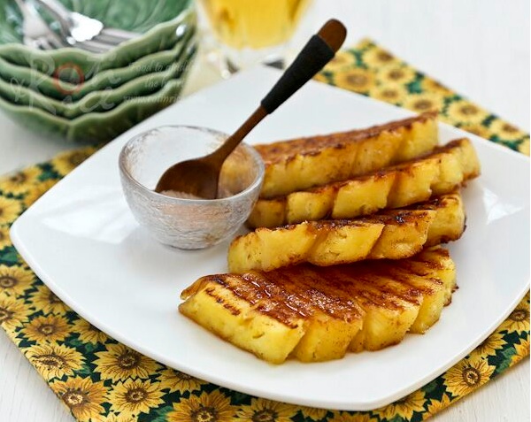 Grilled-pineapple
