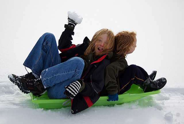 snowball-kids-sled