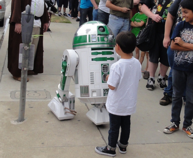 R2D2 on Free Comic Book Day