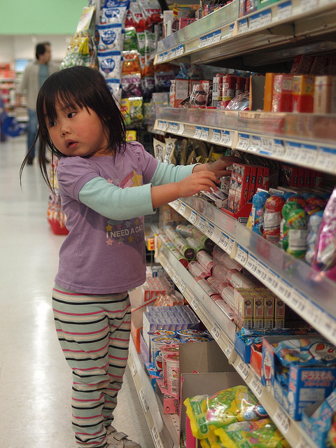 little girl at Nijiya Market via Mike Liu on Flickr