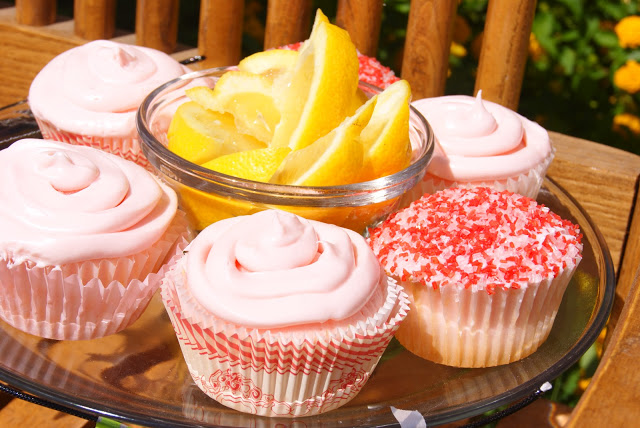 Lemon strawberry cupcakes
