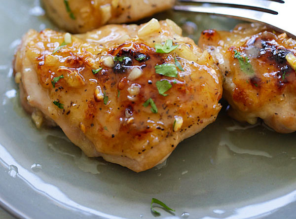 Honey Dijon Garlic Chicken - Tinybeans