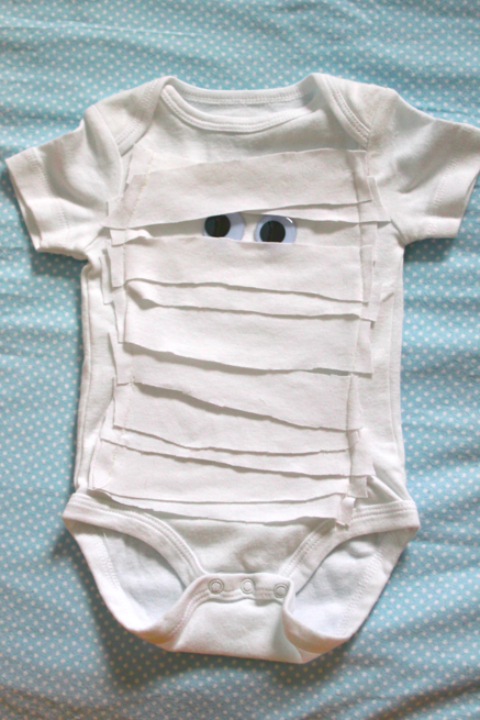 Easy Diys 11 Baby Halloween Costumes Made With A Onesie