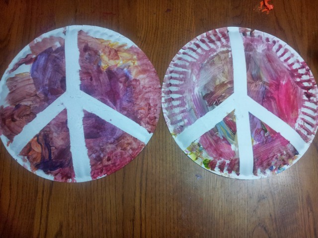 peace sign paper plate 2