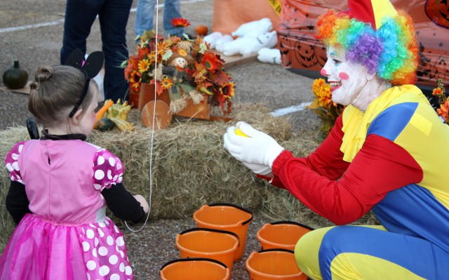 Halloween Clown with Minnie - Southern Arkansas University