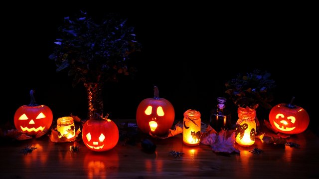 Creepy-Cool Luminaries to Make This Halloween