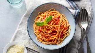 a plate of tomato basil pasta recipe