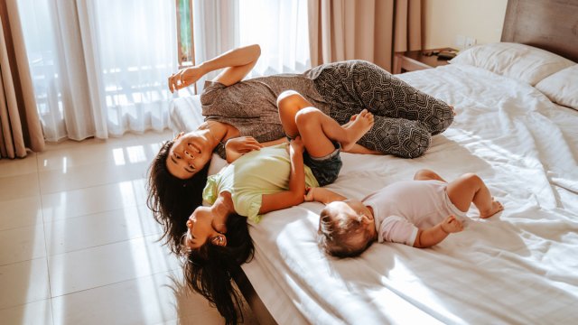 When Babies Move In: 8 Tips for Sibling Room Sharing Success