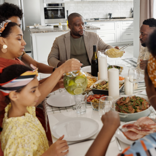 Why Dining Together Is Good for Your Family’s Health