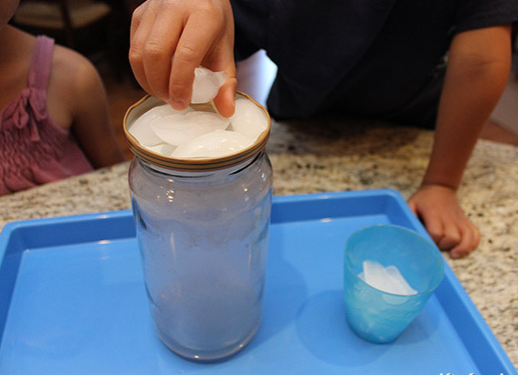 Science Experiment Using Water H2Oh! 7 Easy Science Experiments That Use Water - Tinybeans