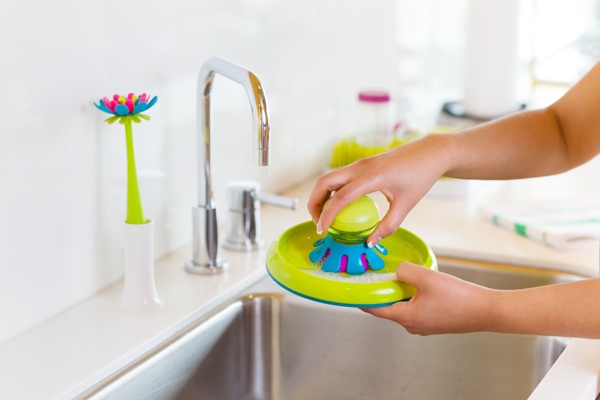 5 Cool Gadgets That'll Get Your Kids to Clean Up (No Bribery Required!) -  Tinybeans