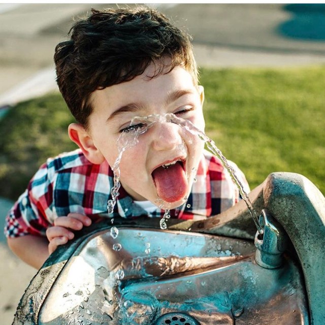 water fountain, park, toddler boy