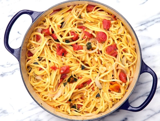 one-pot dinner recipe for veggie pasta