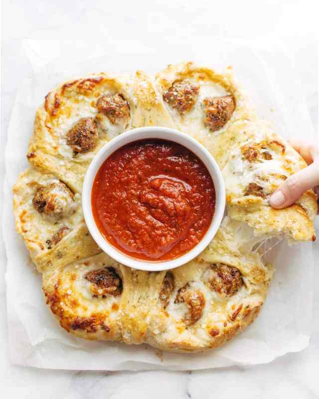 Pull apart pizza rings are good finger foods
