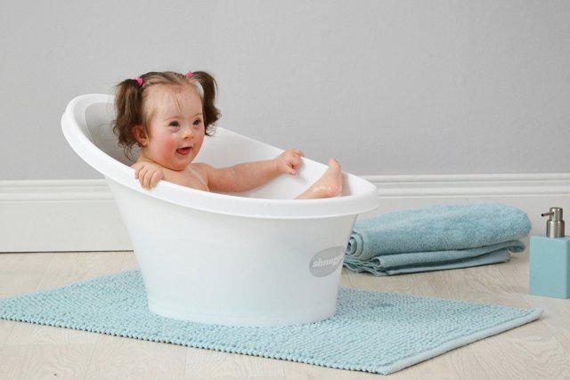 10 Bath Time Essentials for Baby