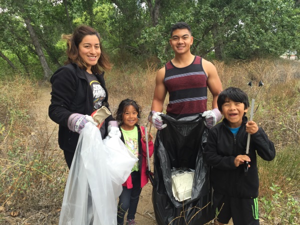 Bay Area Volunteer Opportunities for the Entire Family