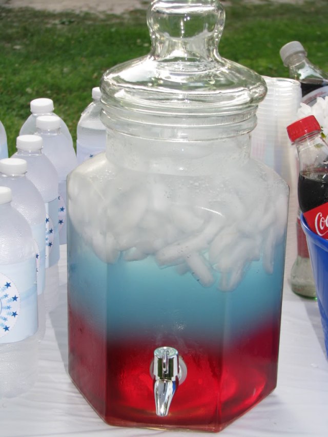 red white and blue punch for Memorial Day