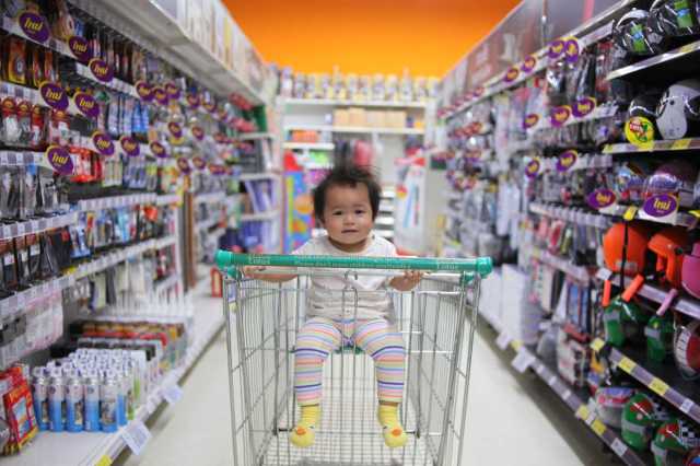 7 Ways to Keep the Kids Entertained in the Grocery Store