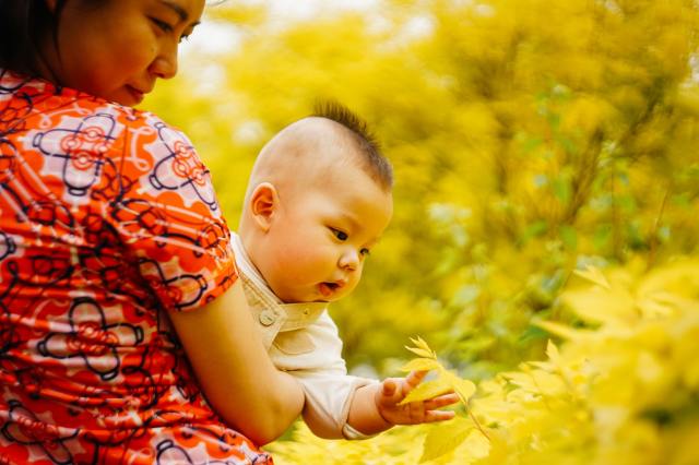 Outdoor Activities for Babies & Toddlers You Can Do Right Outside Your Home