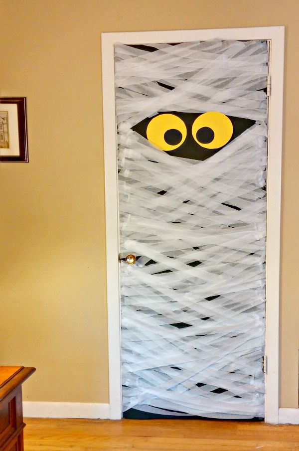 mummy Halloween door decorations
