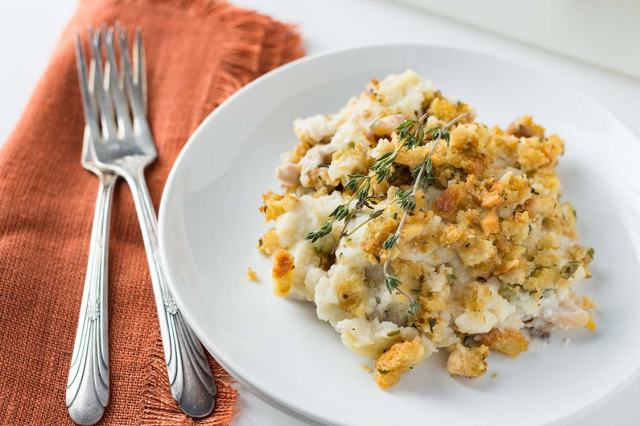 Thanksgiving casserole is a good Thanksgiving leftover recipe