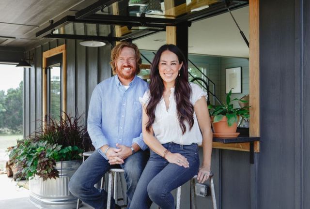 Here’s How to Get a Sneak Peek at the New Season of “Fixer Upper”
