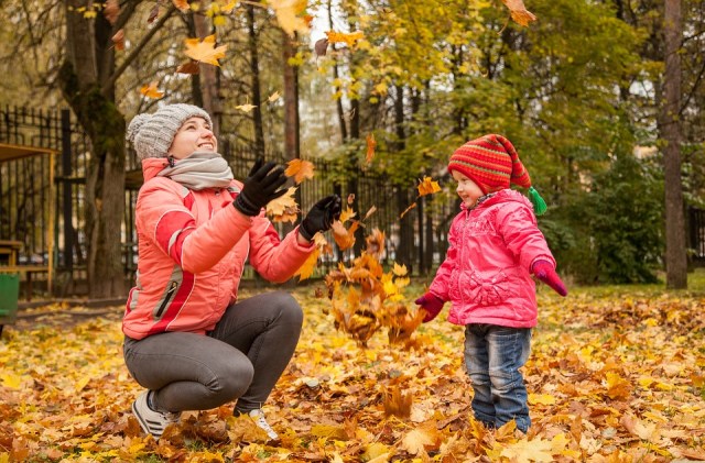30 Activities Perfect for Family Bonding in November