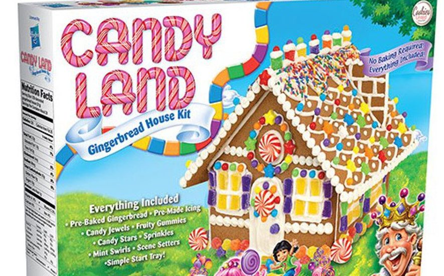 Hasbro Candy Land Gingerbread House Kit Review