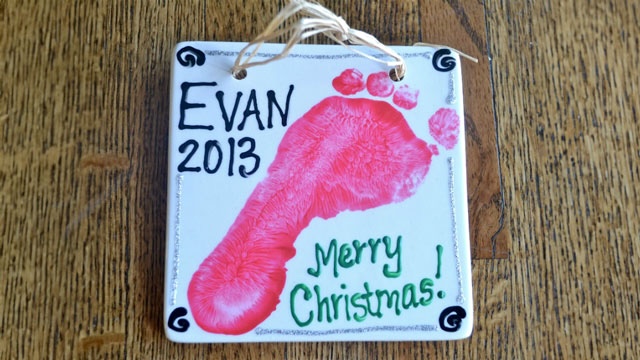 A cute Christmas footprint art project