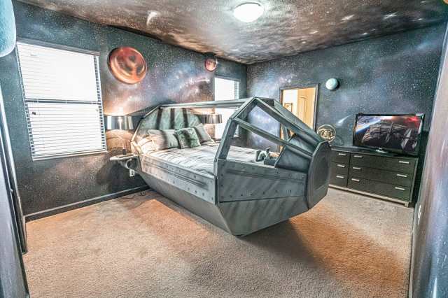 This “Star Wars” Airbnb Is the Perfect Place to Stay on Your Disney Vacation