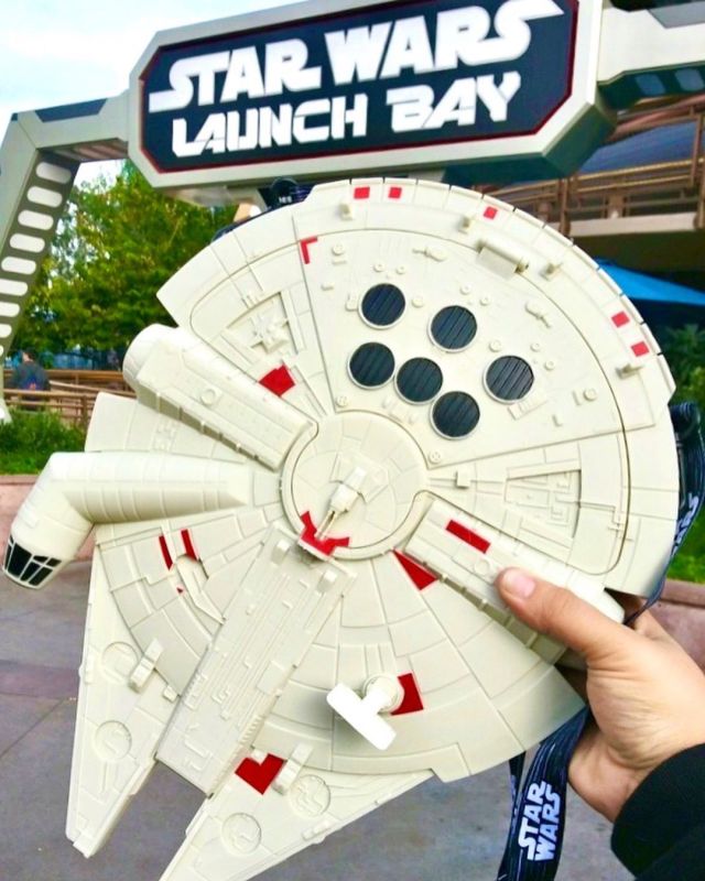 Disneyland’s New “Star Wars” Bucket Is a Collector’s Dream Come True