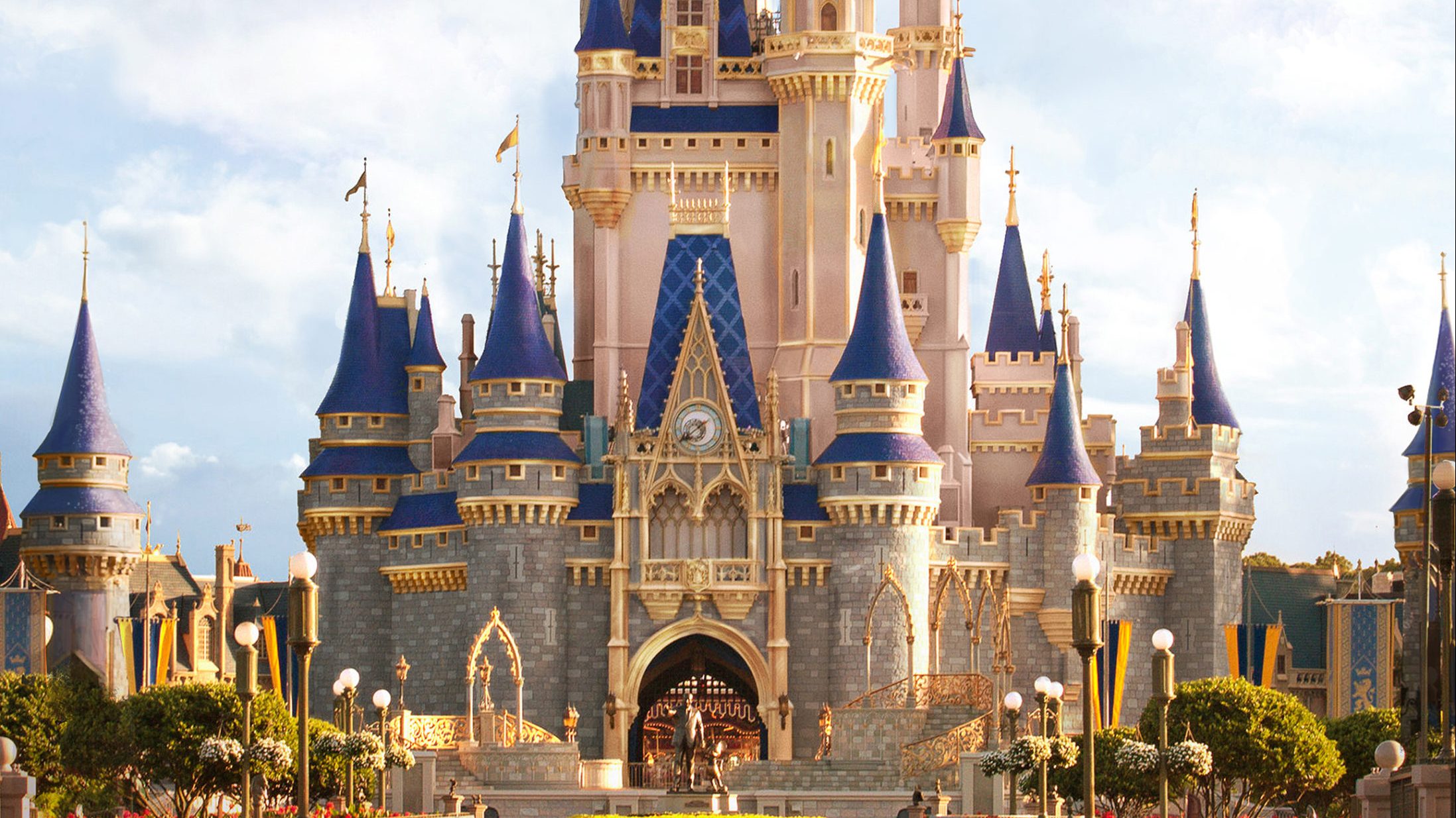 Дворец развлечений. Walt Disney дворец. Уолт Дисней замок. Уолт Дисней замок Золушки. Дворец Золушки Диснейленд.