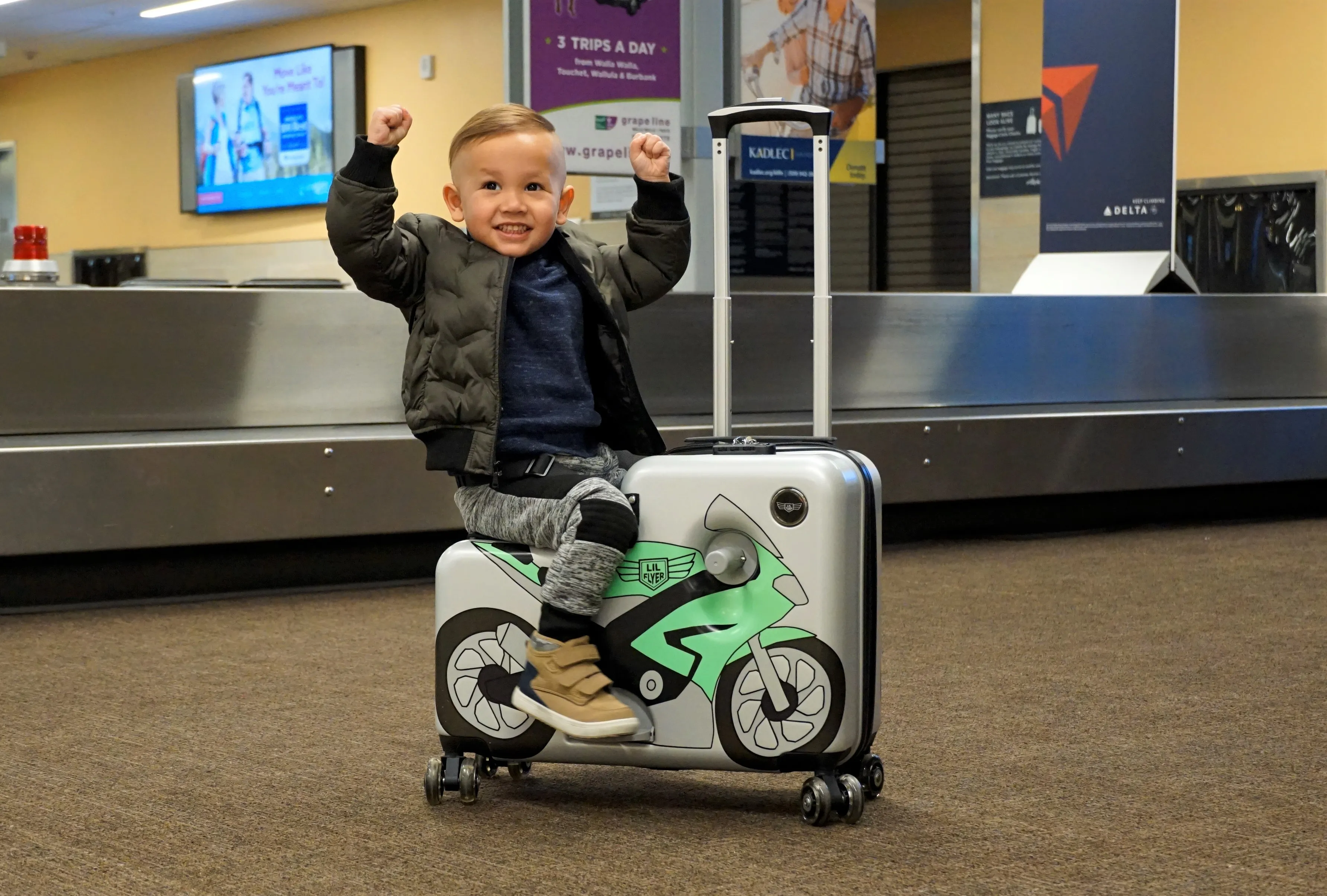 Traveling Just Got Easier with These Epic Ride-On Suitcases - Tinybeans