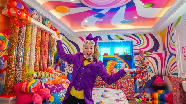 JoJo Siwa’s Bedroom Is a Literal Candyland
