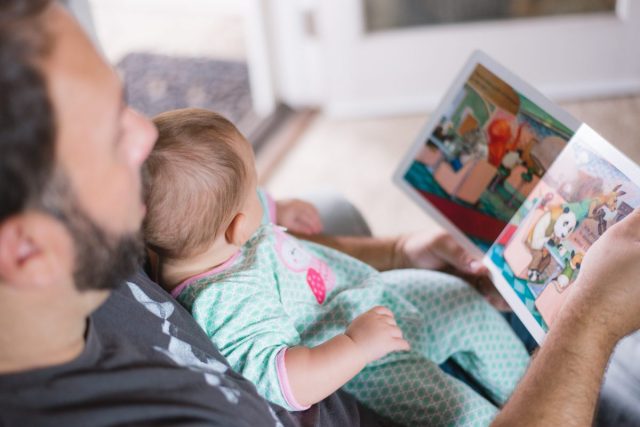 Study Shows Babies from Bilingual Homes Switch Attention Faster