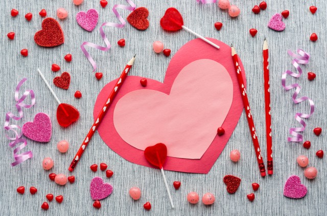 12 Creative (& Easy) Valentine’s Day Card Box Ideas