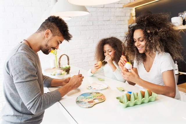 34 Ways to Decorate Your Easter Eggs without Dye