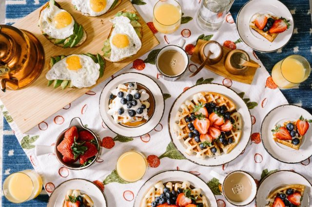 17 Easy Breakfast & Brunch Ideas That Are Perfect for Easter Sunday