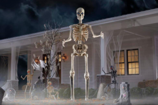 12-Foot Giant-Sized Skeleton with LifeEyes