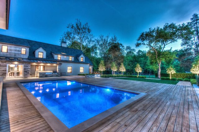 Dive In: 10 Epic Airbnb Rentals with Pools