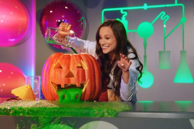 The Story Behind This New Netflix Science Show for Kids Will Inspire Girls Everywhere