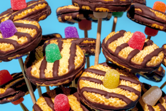 Send a Complimentary Keebler Magical Cookie Bouquet this Grandparent’s Day