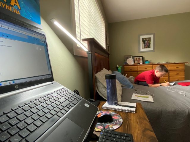 Distance Learning Works for My 3 Kids & I Can’t Imagine Going Back