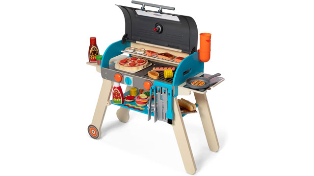 melissa and doug deluxe barbecue is a good gift for 4-5 year olds.