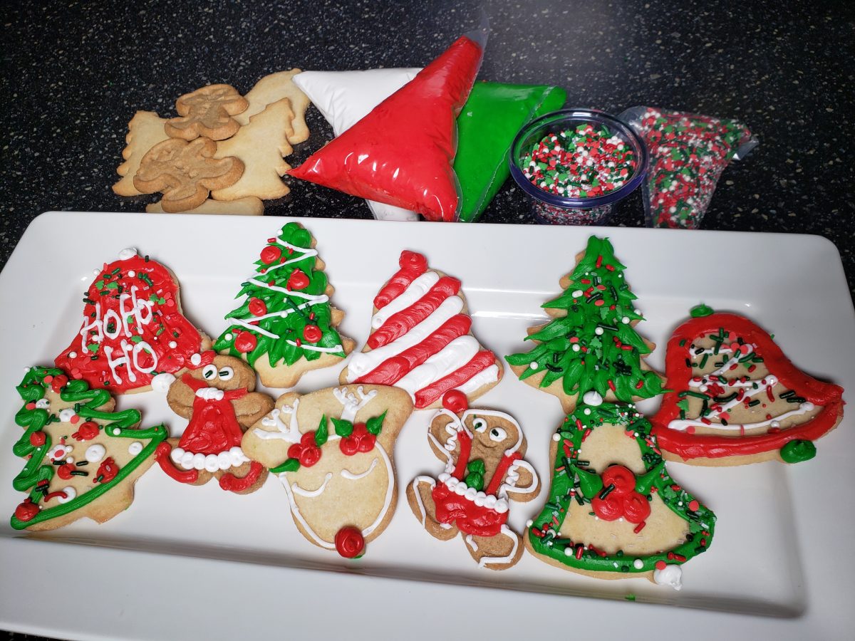 Sam's Club Is Selling the Cutest DIY Holiday Cookie Kits - Tinybeans